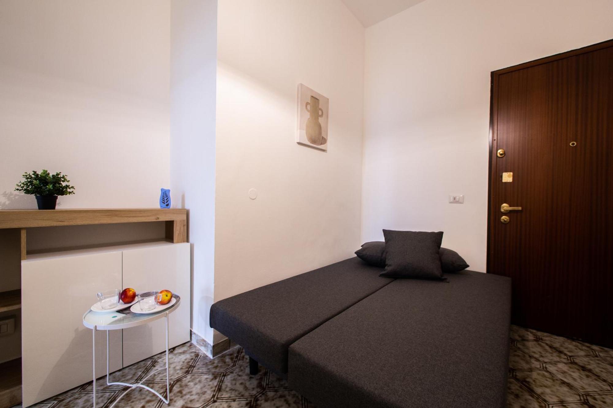 Milano-Linate Suite Self Check In & Free Parking Exterior foto